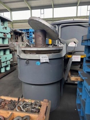 2015 KURTZ 加圧・保持炉付低圧鋳造機