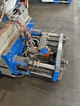 2015 KURTZ 加圧・保持炉付低圧鋳造機