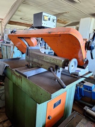 Ar strollad metal saw GACO