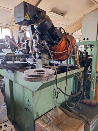 Ar strollad metal saw GACO