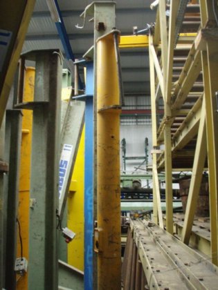 250 公斤柱式回转起重机，TRACTEL