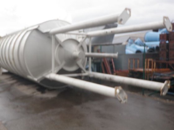 砂サイロ、±65 m³ = 90 t