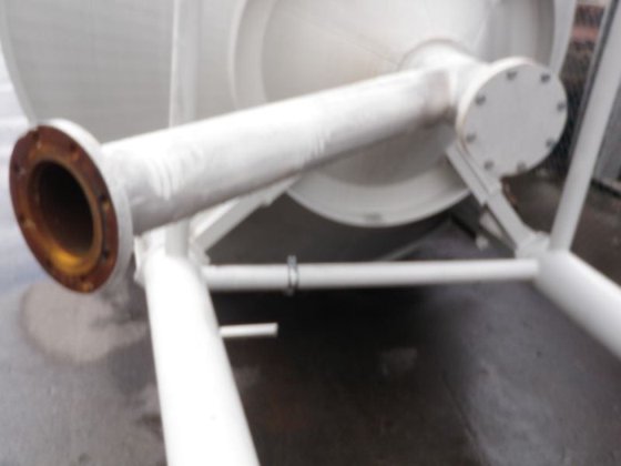 砂仓，+/- 65 立方米 = 90