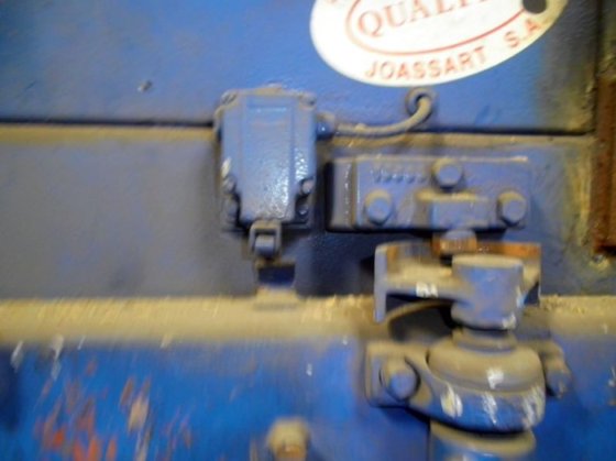 Rotatry table shot blast plant