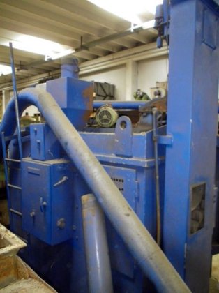 Rotatry table shot blast plant