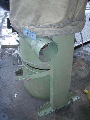 小型粉尘过滤器 REMA，顶部有一个滤袋