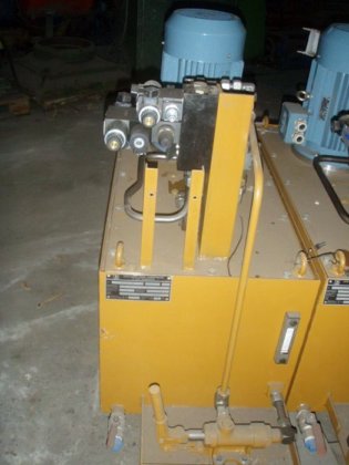 带泵的液压装置，7.5 千瓦