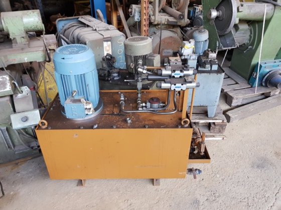 带泵的液压装置，7.5 千瓦