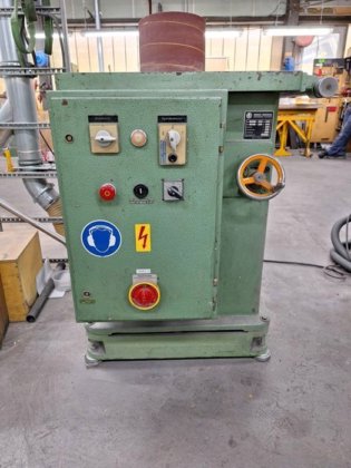 1974 ZIMMERMANN 型磨床内的砂带