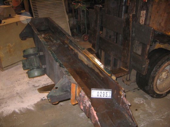 振动输送机 1840 毫米 x 235