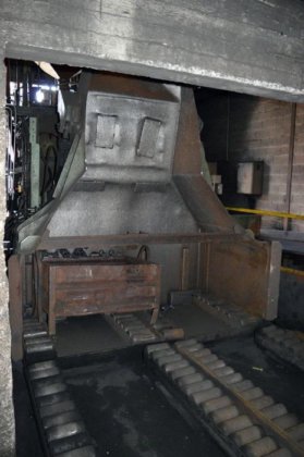 履带式抛丸器 G+F WHEELABRATOR，型号 ST-17-430