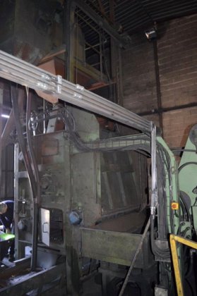 履带式抛丸器 G+F WHEELABRATOR，型号 ST-17-430