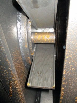 履带式抛丸器 G+F WHEELABRATOR，型号 ST-17-430
