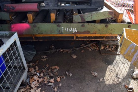 振動テーブル 2000 x 1250 mm