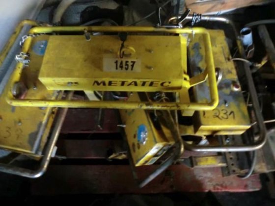 小型空気圧グリッパー METATEC、最大80 kg