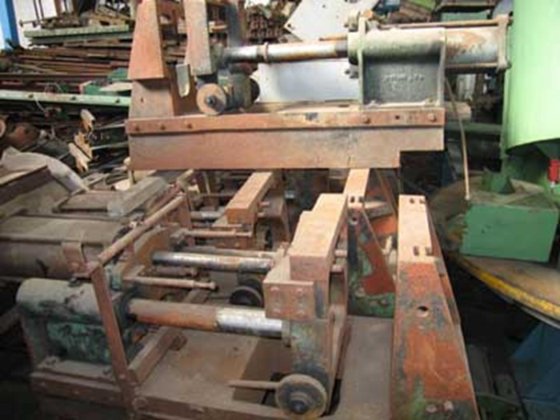 重力铸造机，实用尺寸 450 毫米 x 600