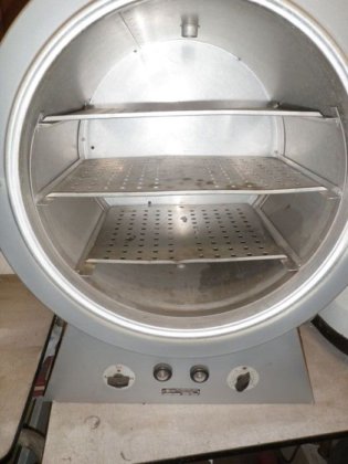 VEB 983 型实验室干燥炉