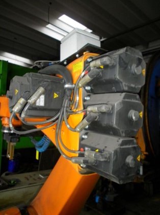 Robot KUKA, CE