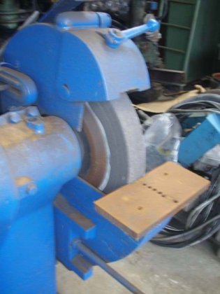 DÜRRSCHMIDT 双落地式磨床，直径 760 x 80