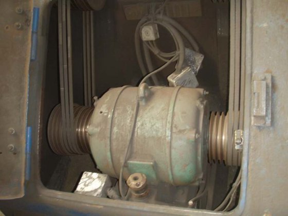 DÜRRSCHMIDT 双落地式磨床，直径 760 x 80