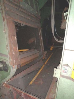 1979 Tumble belt shotblast machine