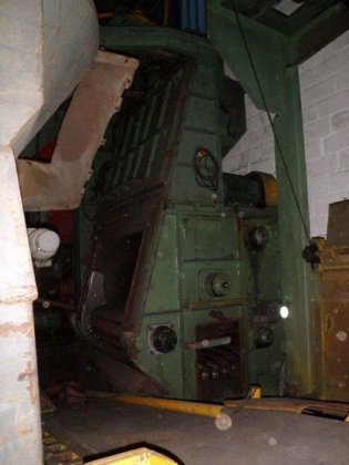 1979 Tumble belt shotblast machine