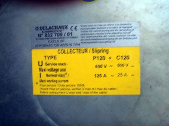 带电缆和插头的电缆卷盘