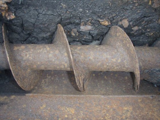 小型螺旋输送机，920 毫米，直径 145 毫米