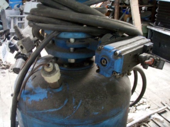 サンドブラスト容器、± 75 l