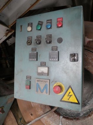 2000 固定式保持・溶解炉、ガス、200 kg アルミニウム用、METAFOUR