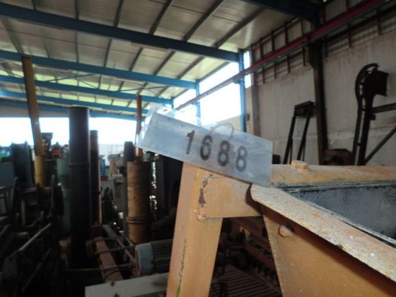 橡胶带输送机 3600 毫米，实用宽度 500 毫米