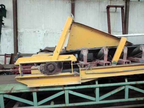 橡胶带输送机 3600 毫米，实用宽度 500 毫米