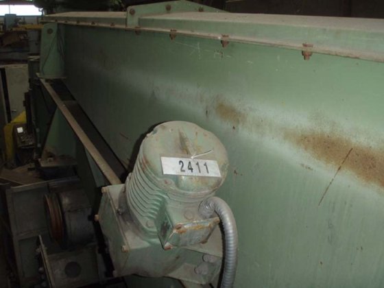 振动槽 3750 x 400mm KÜTTNER