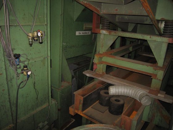 1990 タンブルベルト式ショットブラスト機、GF CT2