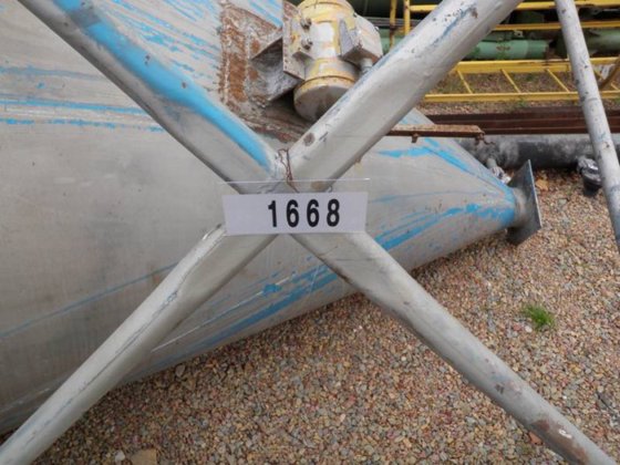 Sand silo ± 5,5 m³,