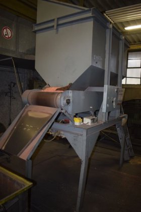 2004 添加剂用量，带 2 个料斗