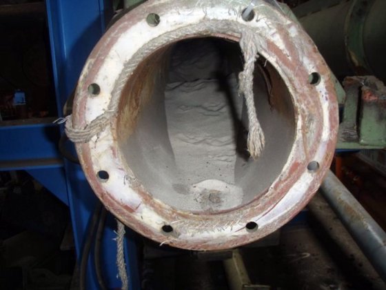 振动输送管，长 4200 毫米，直径 190 毫米