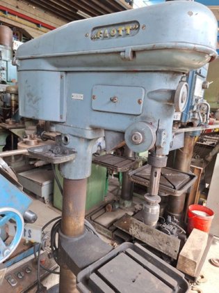 柱式钻孔机 FLOTT