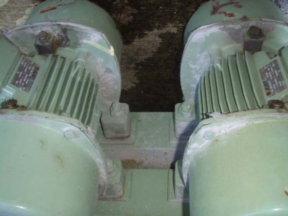 振动槽 1900 x 460 x