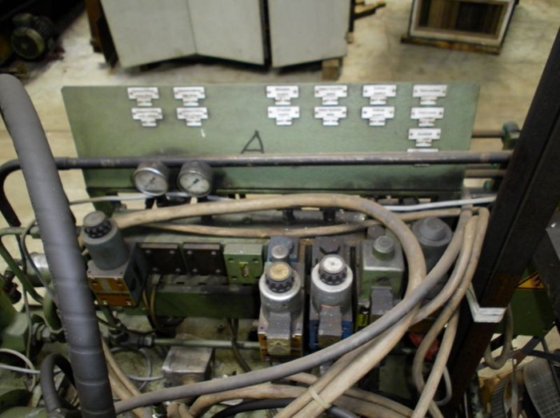 1983 22升自动射芯机，霍廷格（HOTTINGER