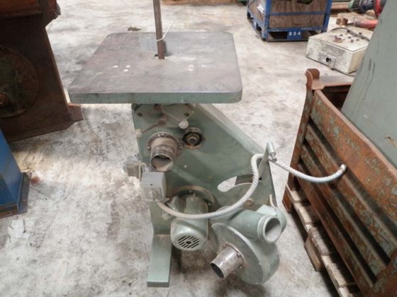 SchNEIDER 型材砂带磨削机，500 毫米 x 500