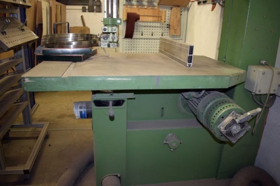 1996 垂直带锯 EUMACOP，工作台 750 x