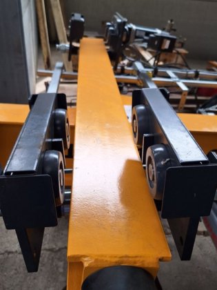 新型悬挂式起重机 2t KONE CRANES; 3825mm