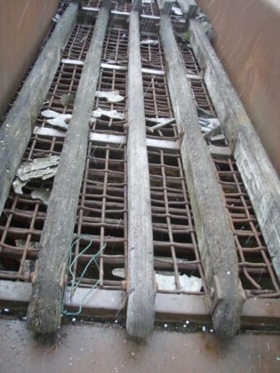 振动输送机，4400 毫米 x 900 毫米，CHAUVIN