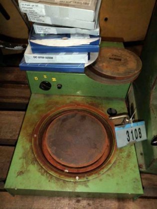 实验室抛光机 STRUERS，1 个圆盘，直径 200 毫米