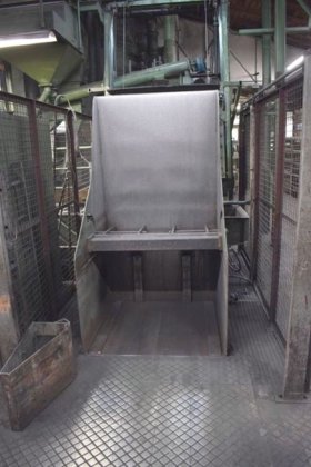 用于 WST14 的带挡板的液压箕斗