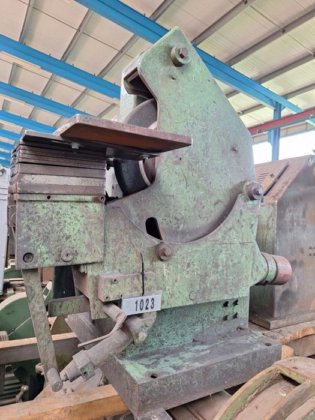 MEYER 一台石材台式磨床 Ø600mm