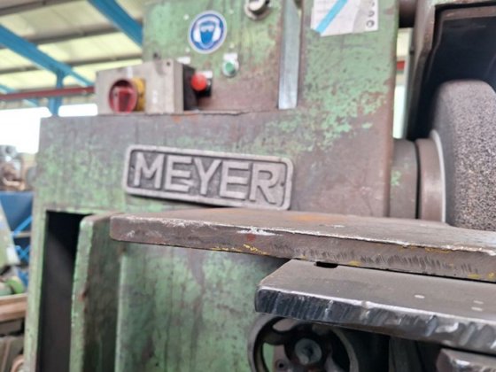 MEYER 一台石材台式磨床 Ø600mm