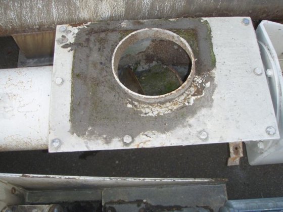 螺旋输送机 6200 毫米，直径 250 毫米