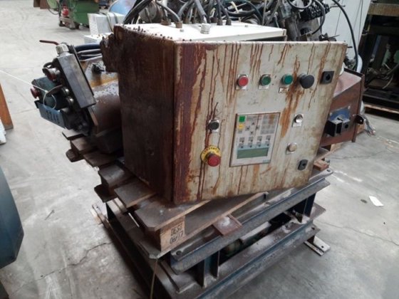 ふらん砂スクリューミキサーIMF 3トン/時間。